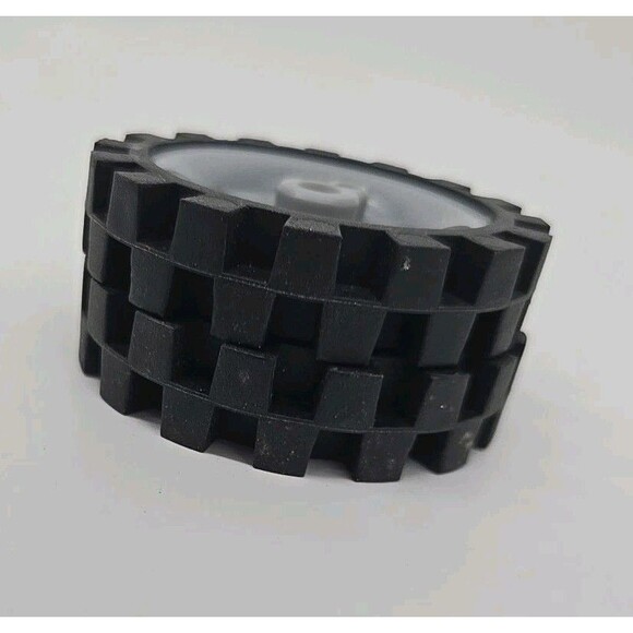 2 K'nex Tires Wheels Replacement Parts Pieces Almost 2 1/2" Across Lot of 2 - Picture 7 of 11